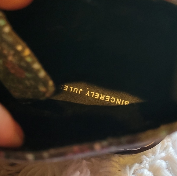 Sincerely Jules Floral boots. No Wear. Perfect Condition. - Picture 3 of 7